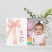 Editable Peach Bow First Girl Birthday Photo  招待状 (スタンド正面)