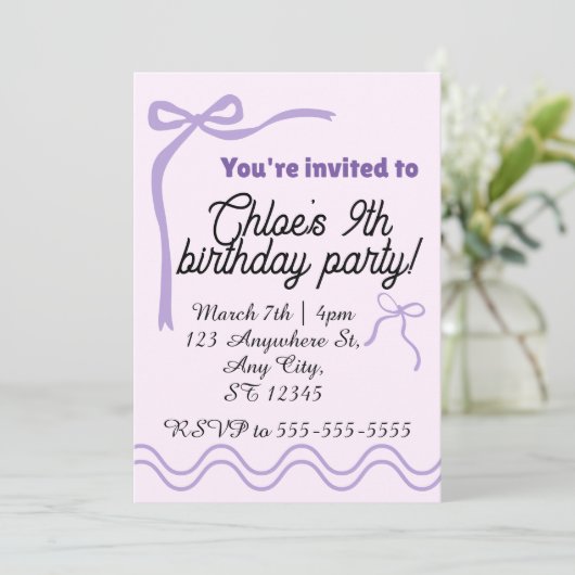 Editable purple bow birthday invitation 招待状 (スタンド正面)