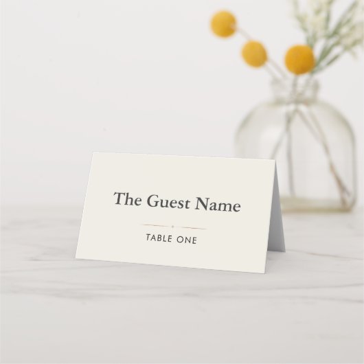 Editorial Minimalist Winter Wedding Folded プレイスカード (正面)