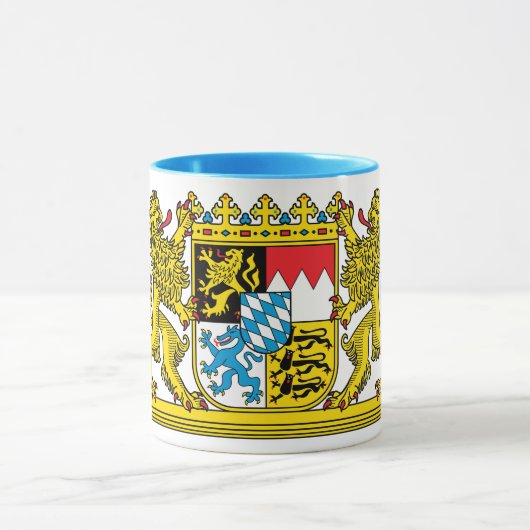 edle Tasse mit bayerischem Staatswappen マグカップ (中央)