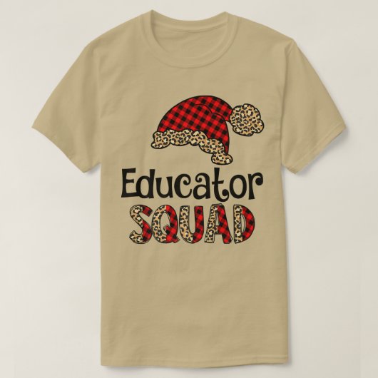 Educator Santa Hat Buffalo Plaid Leopard Funny Xma Tシャツ (デザイン正面)