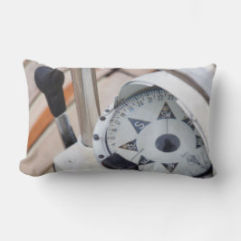 Een kompas om koers uit te zetten voor avontuur. ランバークッション