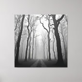 Eerie Foggy Forest Path Art キャンバスプリント (正面)
