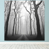 Eerie Foggy Forest Path Art キャンバスプリント (インサイチュ (ウッドフロア))