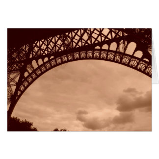 effielタワーの底