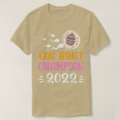 Egg Hunt Champion 2022 Easter Pregnancy Announceme Tシャツ (デザイン正面)