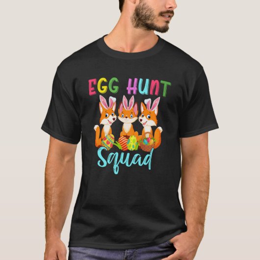 Egg Hunt Squad Three Easter Bunny Foxes Hunting Eg Tシャツ (正面)