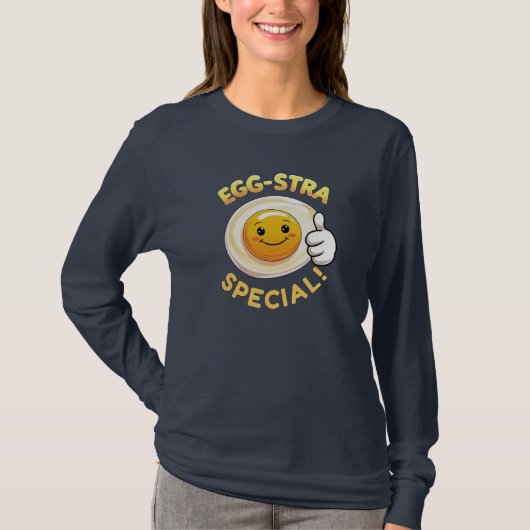 🥚 Egg-stra Special – かわいいおもしろいエッグプンスウェットシール Tシャツ (正面)