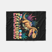 Eggasaurus Easter Stegosaurus Dinosaur Boys Kids T フリースブランケット (正面(横))