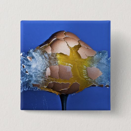 Eggceptional 缶バッジ (正面)