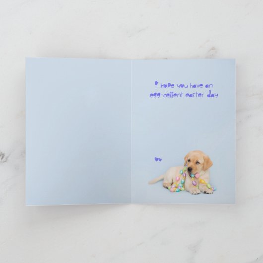 Eggstra特別で黄色いラブラドルの子犬イースター シーズンカード (内部)