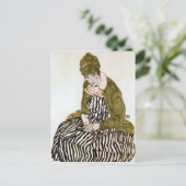 Egon Schiele Edithドレスレストライプのス、座って ポストカード (スタンド正面)