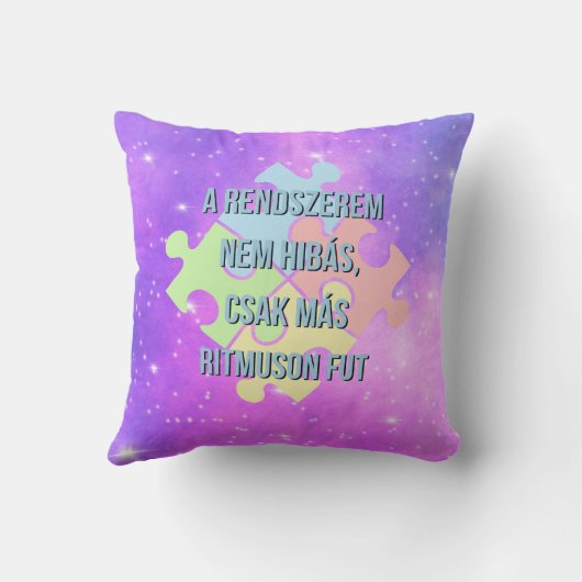 Egyedinek születtem – kedves zsiráfos design クッション (裏面)