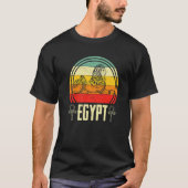 Egypt Pharaoh Anubis Sphinx Egyptology Pyramids Tシャツ (正面)