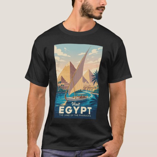 Egypt Pyramid Illustration Travel Art Vintage Tシャツ (正面)