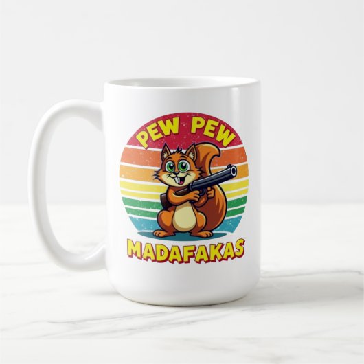 Eichhörnchen im Action-Modus: PEW PEW! コーヒーマグカップ (左)