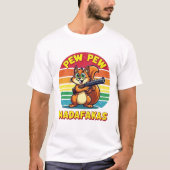 Eichhörnchen im Action-Modus: PEW PEW!  Tシャツ (正面)
