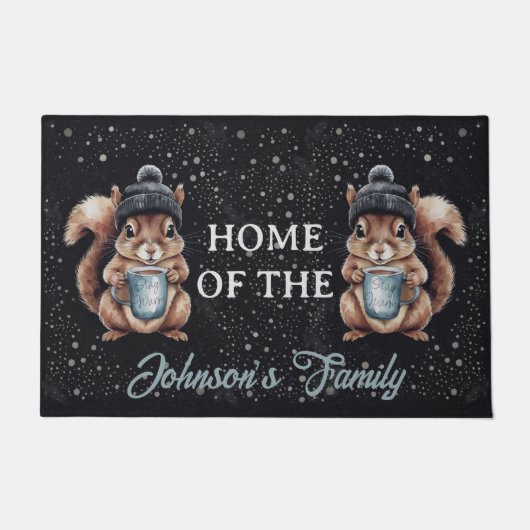 Eichhörnchen mit Tasse und Schnee „Stay Warm“  ドアマット (正面)