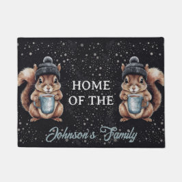 Eichhörnchen mit Tasse und Schnee „Stay Warm“  ドアマット