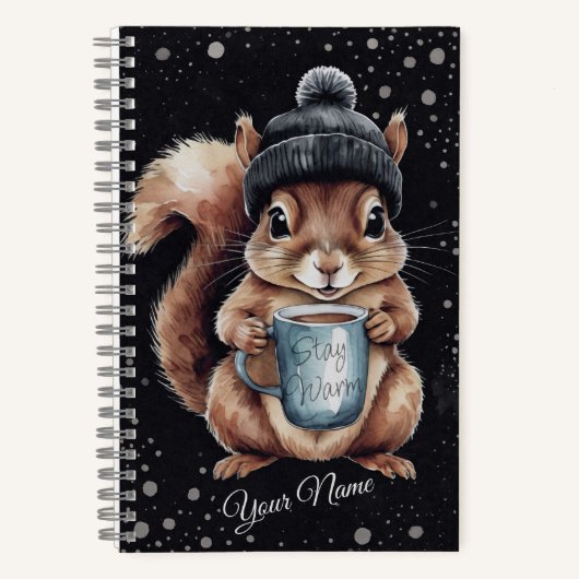 Eichhörnchen mit Tasse und Schnee „Stay Warm“ ノートブック (正面)