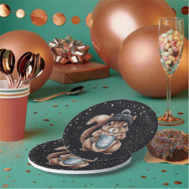 Eichhörnchen mit Tasse und Schnee „Stay Warm“ ペーパープレート