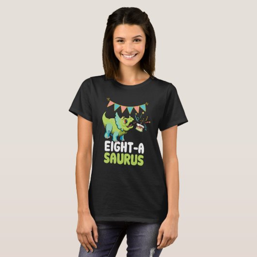 Eight a saurus Dinosaur Cute Kiddo Triceratops Tシャツ (正面フル)