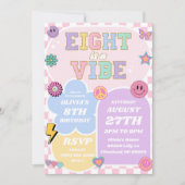 Eight Is A Vibe 名門私立校風の Patch 8th Birthday Party 招待状 (正面)