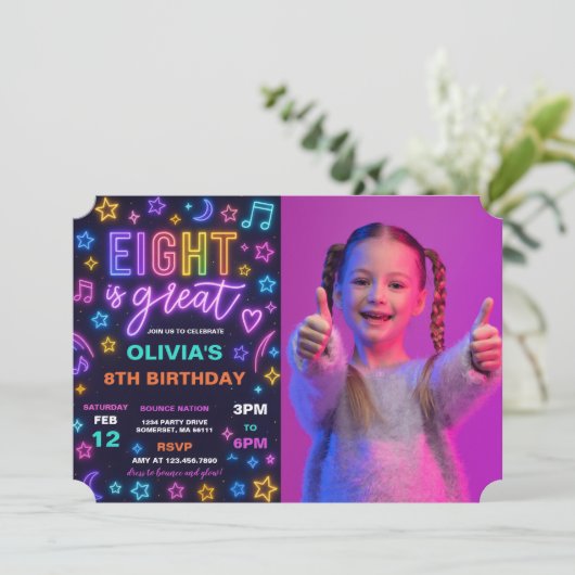 Eight Is Neon 素晴らし Glow 8th Birthday Party Photo 招待状 (スタンド正面)