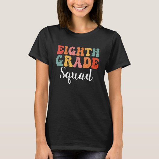 Eighth Grade Squad Groovy Men Women First Day Of S Tシャツ (正面)