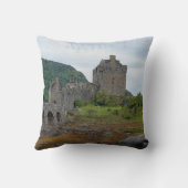 Eilian Donan Castle, Loch Duich – スコットランド，英国 クッション (裏面)