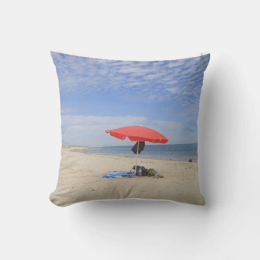 Ein Sonnenschirm und das Meer - クッション (正面)
