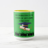 Einstein's graduation motto kelly green ツートーンマグカップ (中央)