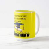 Einstein's graduation motto yellow ツートーンマグカップ (正面右)
