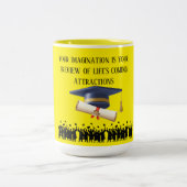 Einstein's graduation motto yellow ツートーンマグカップ (中央)