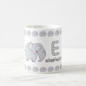 EisforElephant–FunAlphabetCupDesign コーヒーマグカップ (中央)
