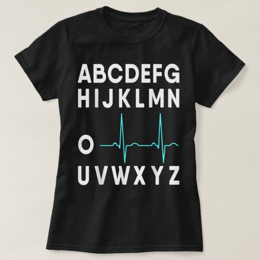 EKG Alphabet Heartbeat Line Doctor Cardiology Nurs Tシャツ (デザイン正面)