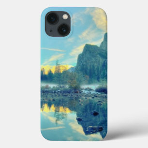 El Capitan and Three Brothers Reflection iPhone 13ケース