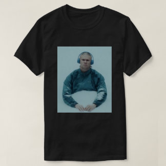El "cyborg" Erling Haaland con nieve encima Tシャツ