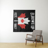 Elbows Up Canada True North Strong Canadian 誇りを持った タペストリー (インサイチュ(横))