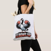 Elbows Up – Fighting Canadian Goose トートバッグ (クローズアップ)