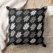 Elder Leaf Pattern Black White Grey クッション (ブランケット)