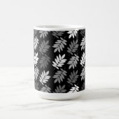 Elder Leaf Pattern Black White Grey コーヒーマグカップ (中央)