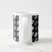 Elder Leaf Pattern Black White Grey ジャンボコーヒーマグカップ (裏面)