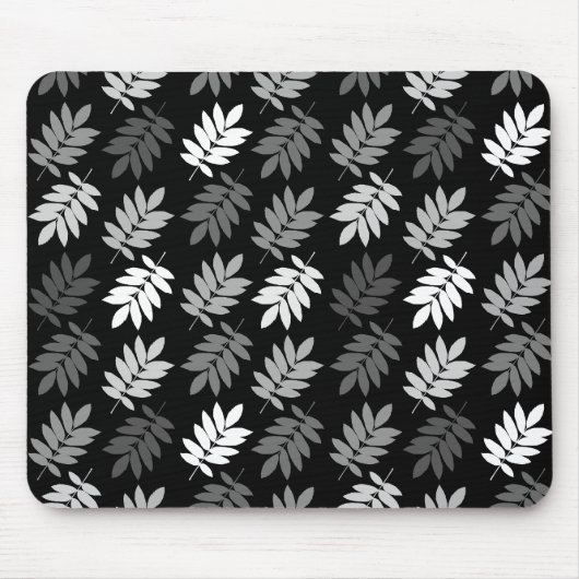 Elder Leaf Pattern Black White Grey マウスパッド (正面)