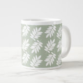 Elder Leaf Pattern White on Green ジャンボコーヒーマグカップ (正面右)