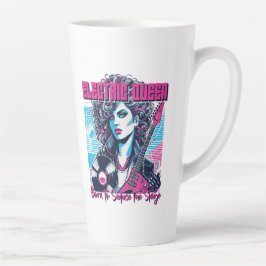 Electric Queen - ステージを魅了するために生まれた カフェラテマグ