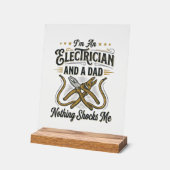 Electrician Dad Nothing Shocks Me Vintage Shirt De アクリルサイン (傾斜)