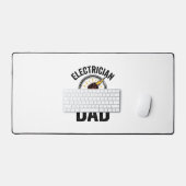 Electrician Dad Vintage Engraving Vector Shirt Des デスクマット (キーボード&マウス)