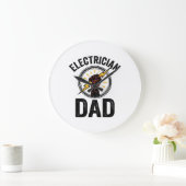 Electrician Dad Vintage Engraving Vector Shirt Des ラージ壁時計 (ホーム)