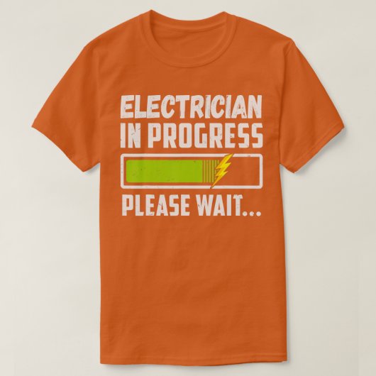 Electrician In Progress Journeyman Future Electric Tシャツ (デザイン正面)